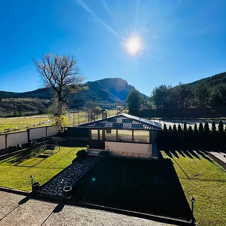 Semesterbostad Paradise