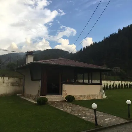 Paradise Semesterbostad *